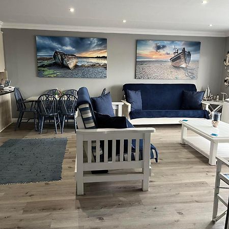 Modern Apartment Walking Distance To Main Beach Restaurants And Other Amenities Jeffreys Bay Exterior foto