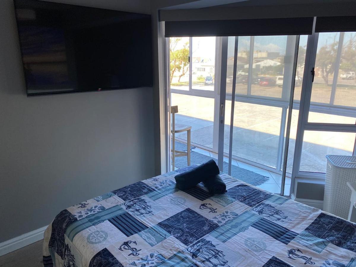 Modern Apartment Walking Distance To Main Beach Restaurants And Other Amenities Jeffreys Bay Exterior foto
