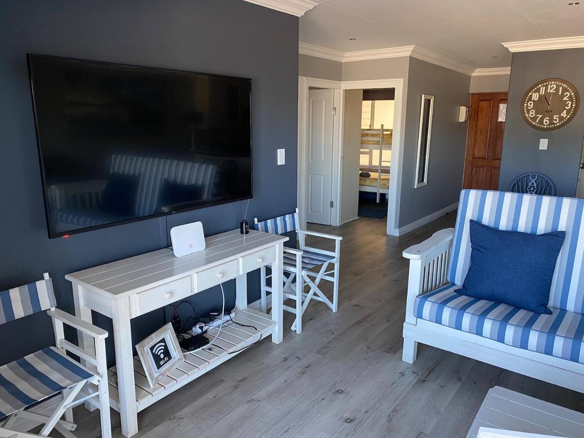 Modern Apartment Walking Distance To Main Beach Restaurants And Other Amenities Jeffreys Bay Exterior foto
