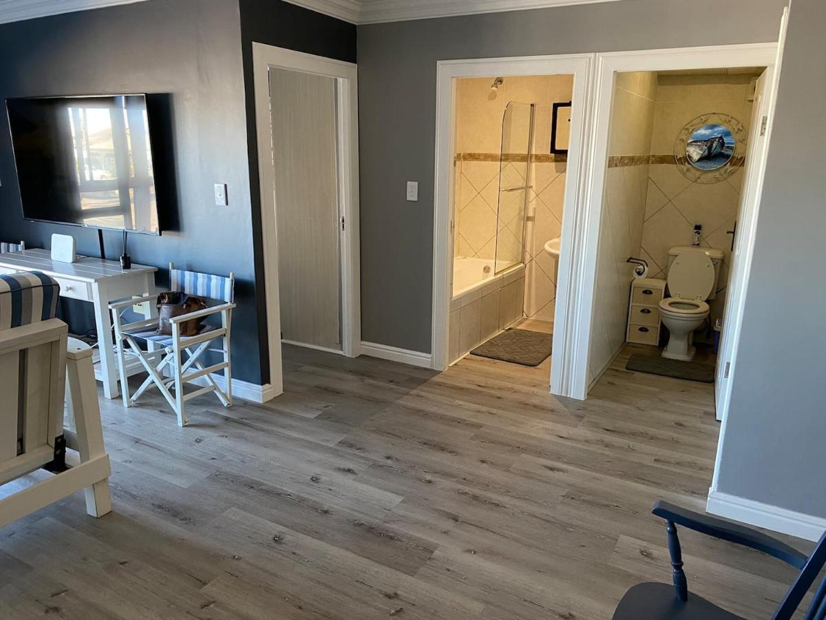 Modern Apartment Walking Distance To Main Beach Restaurants And Other Amenities Jeffreys Bay Exterior foto