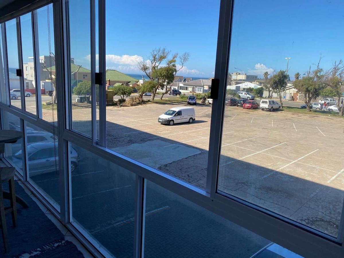 Modern Apartment Walking Distance To Main Beach Restaurants And Other Amenities Jeffreys Bay Exterior foto