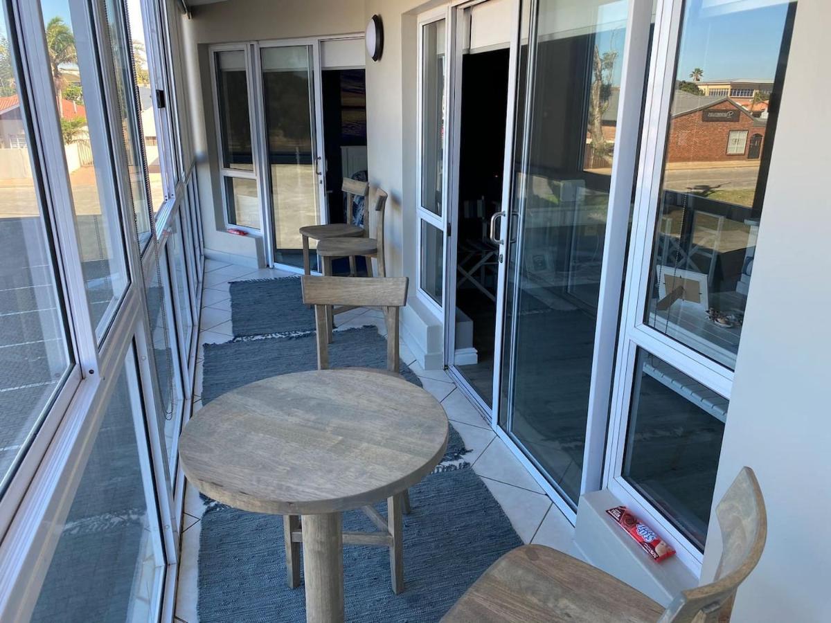 Modern Apartment Walking Distance To Main Beach Restaurants And Other Amenities Jeffreys Bay Exterior foto