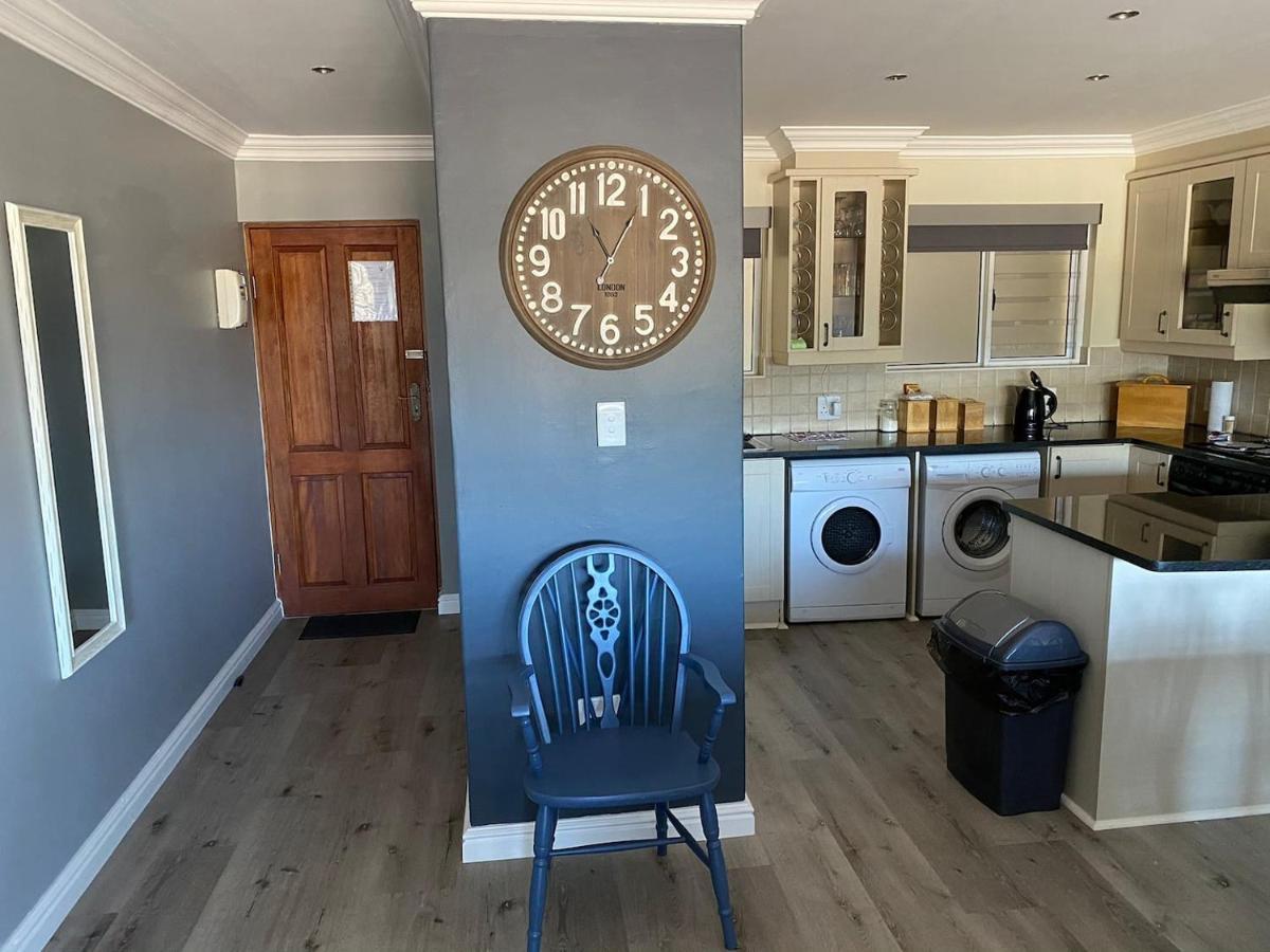 Modern Apartment Walking Distance To Main Beach Restaurants And Other Amenities Jeffreys Bay Exterior foto