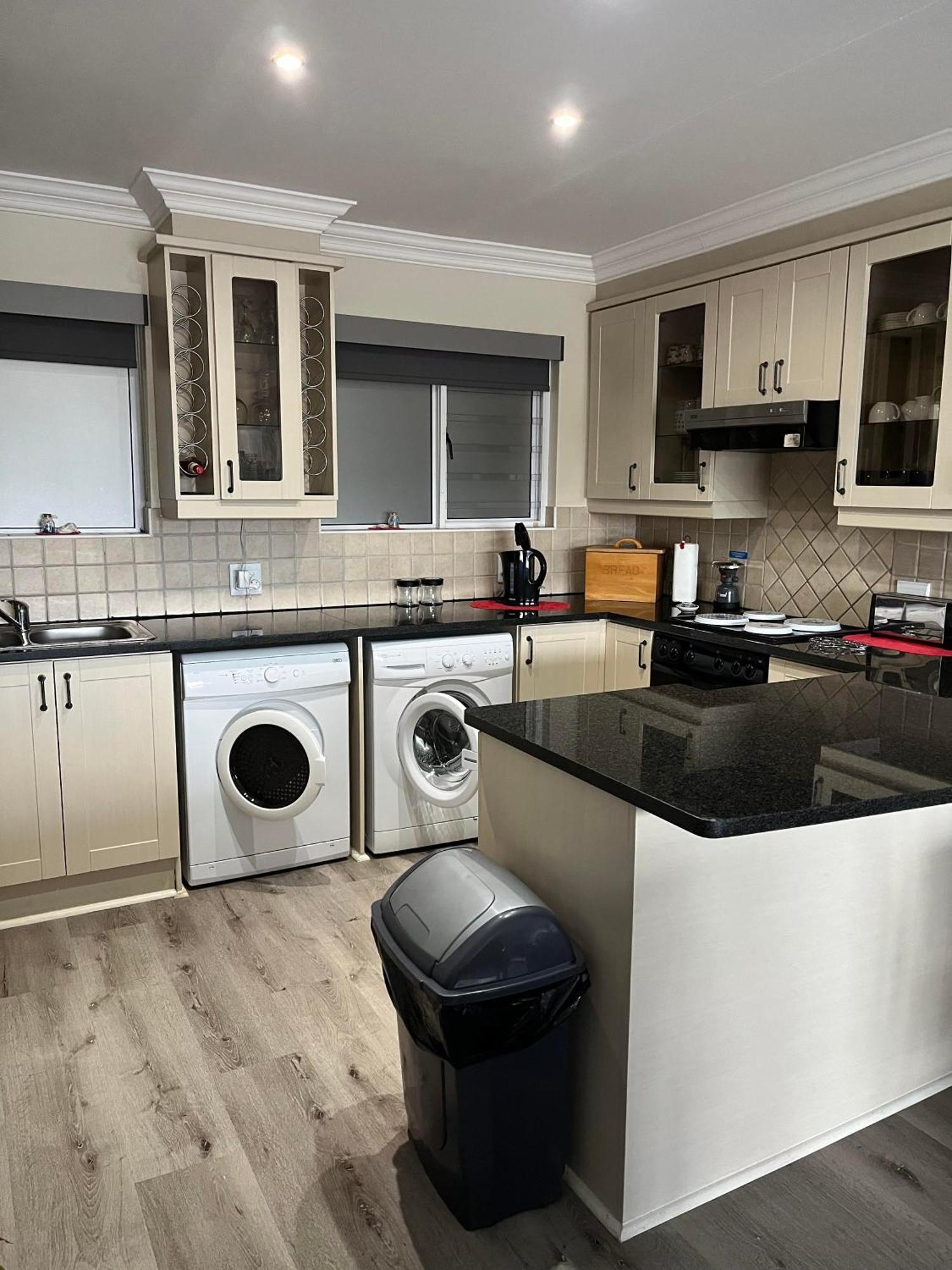 Modern Apartment Walking Distance To Main Beach Restaurants And Other Amenities Jeffreys Bay Exterior foto