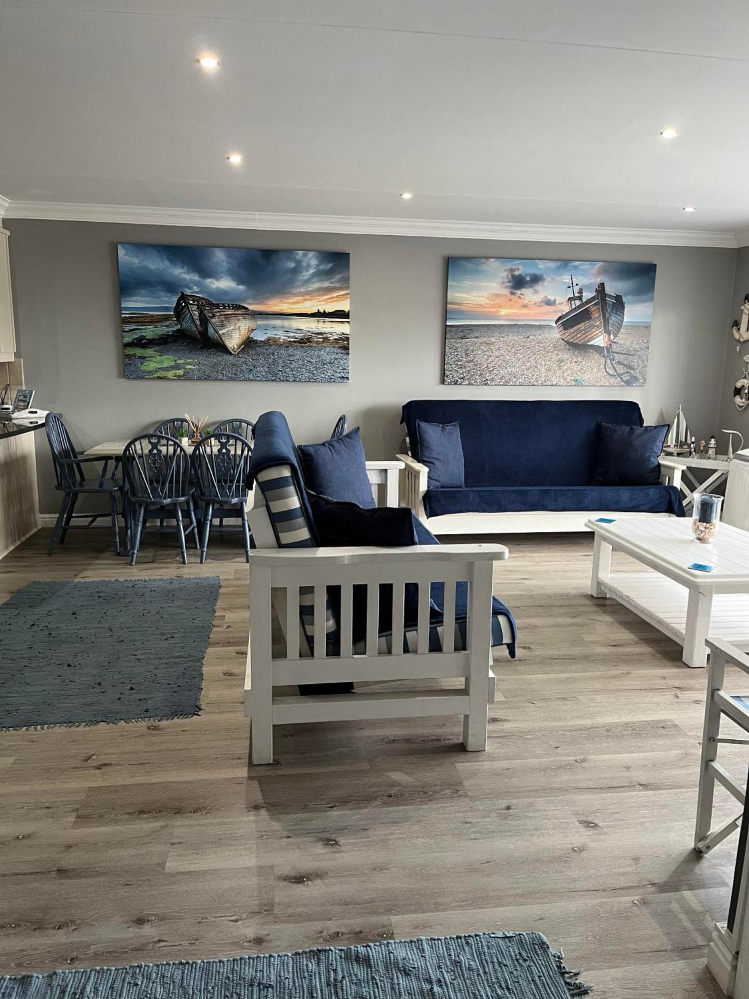 Modern Apartment Walking Distance To Main Beach Restaurants And Other Amenities Jeffreys Bay Exterior foto